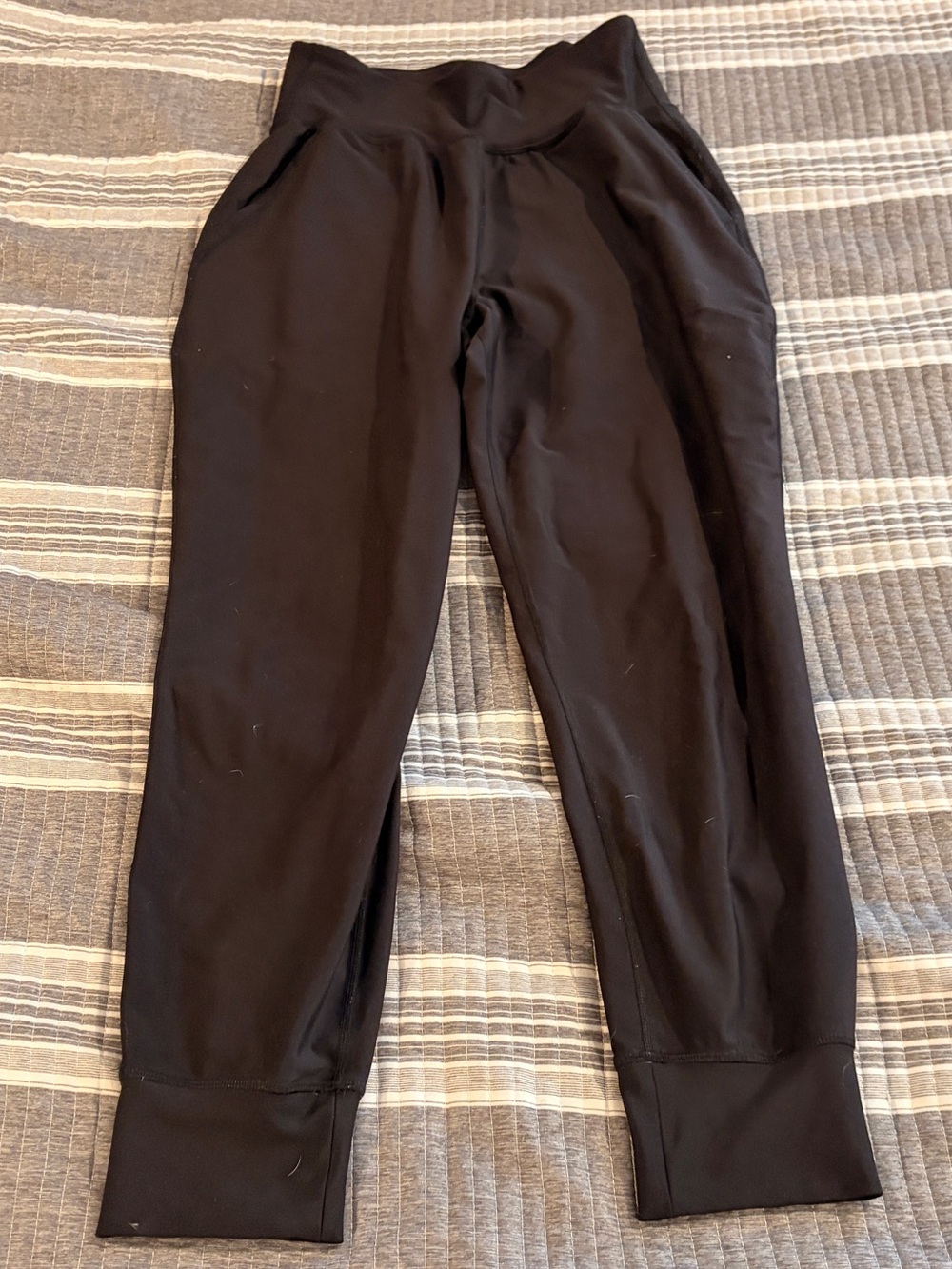 NWOT Old Navy Black Women’s Medium Power soft Joggers